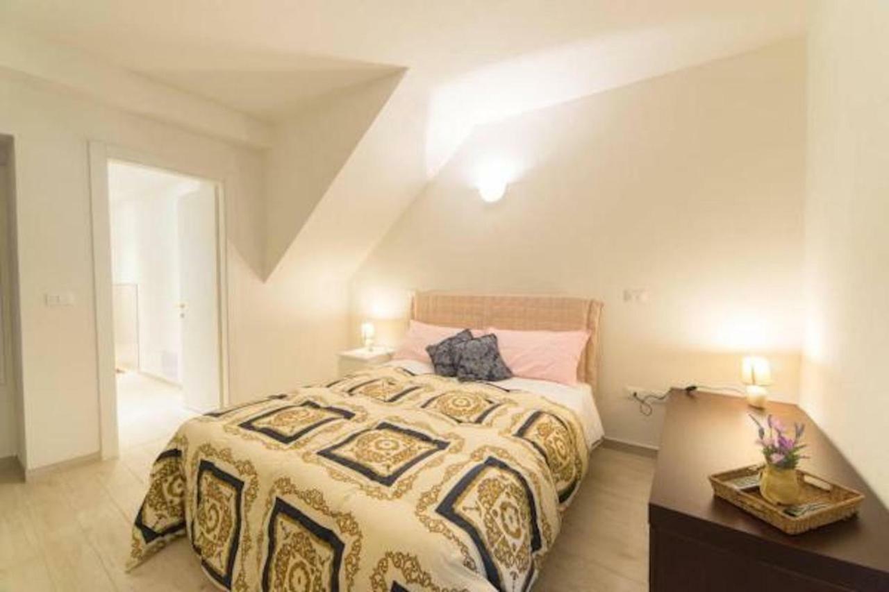 La Casa Nel Borgo Sul Lago Pisogne Exteriér fotografie